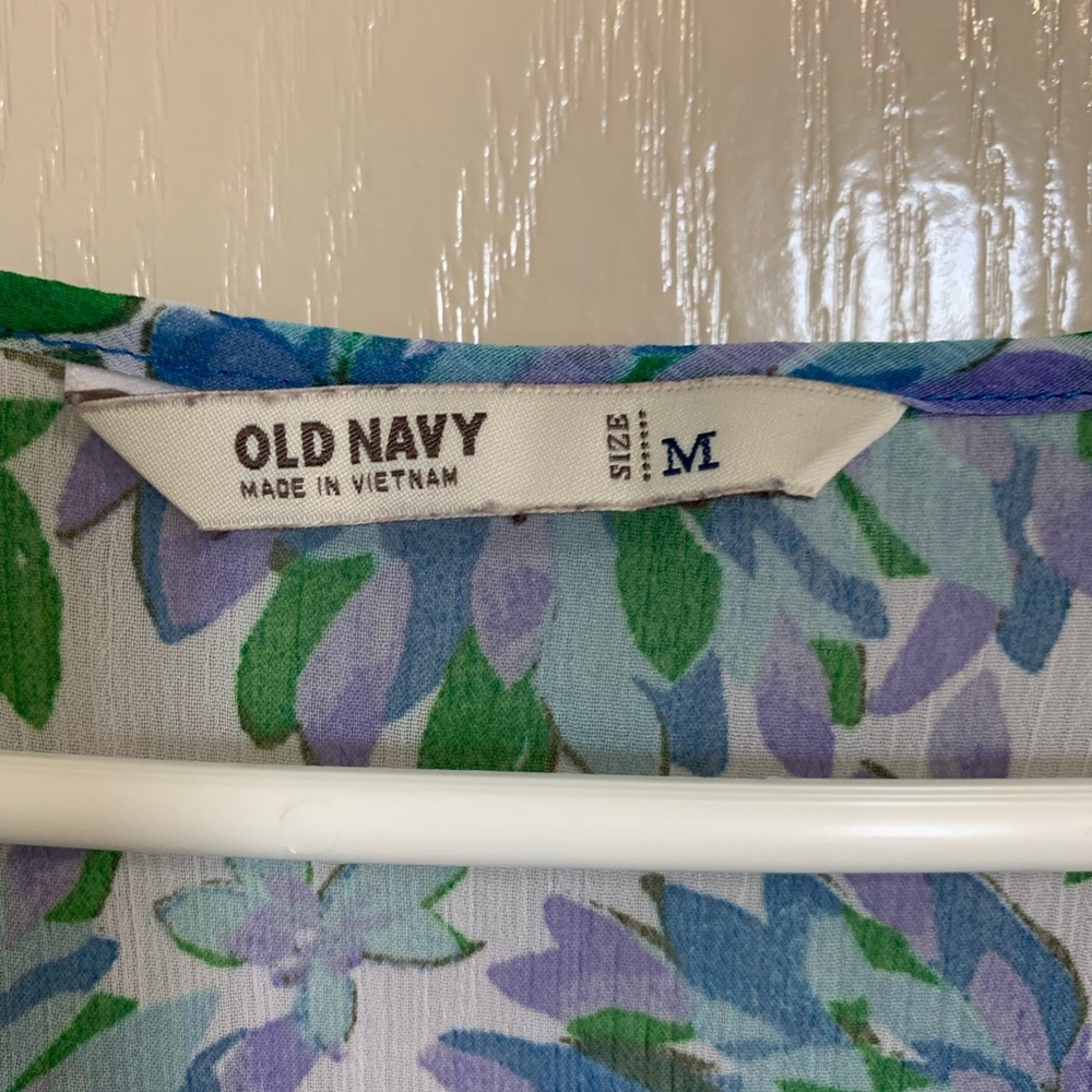 Old navy flower blouse